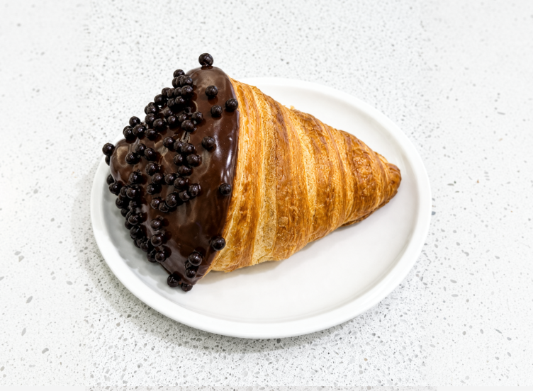 Croissant cu cremă de ciocolată Renée