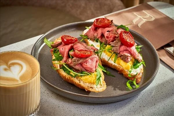 Roast Beef Croissant