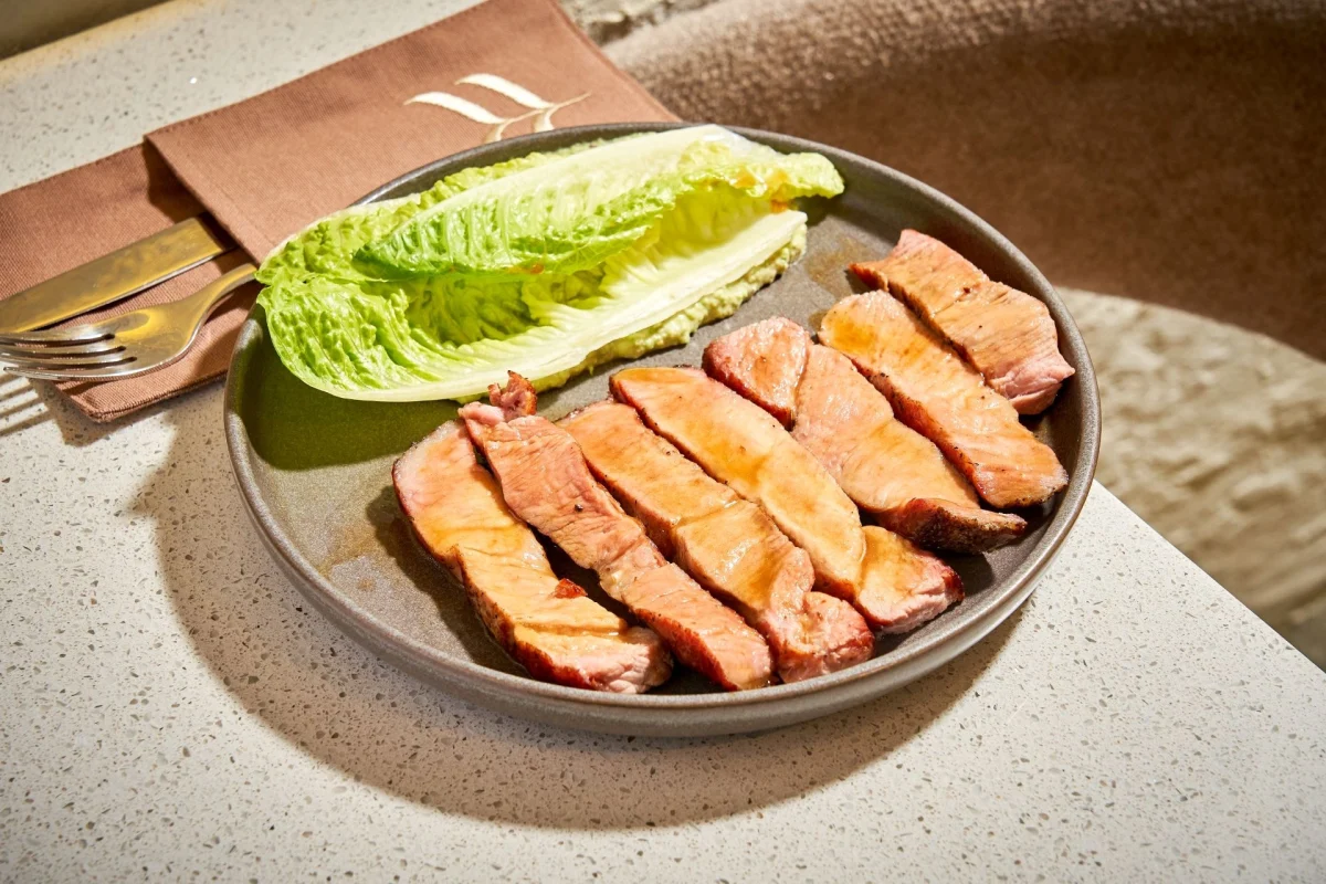 Ceafă de porc cu cremă din edamame